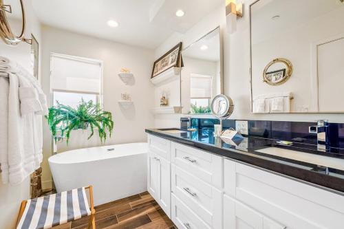 Pacific Beach Contemporary Beach Home
