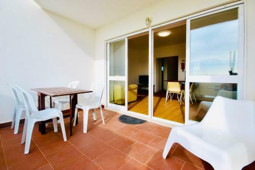 Apartamento Luciana - Beachside, Balcony, Sunset View