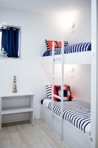Albergue Ferrel Surf School