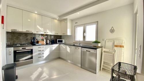 The Sunny Dune - Luxury Apartment W/ Pool & Private Terrace