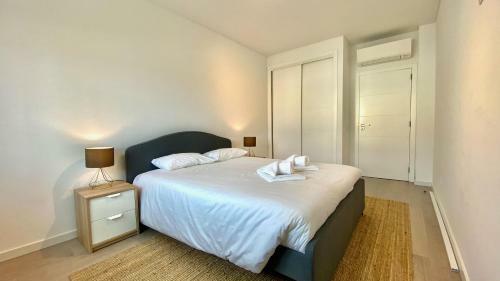 The Sunny Dune - Luxury Apartment W/ Pool & Private Terrace