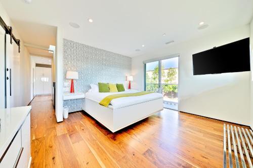 Solana Modern Paradise