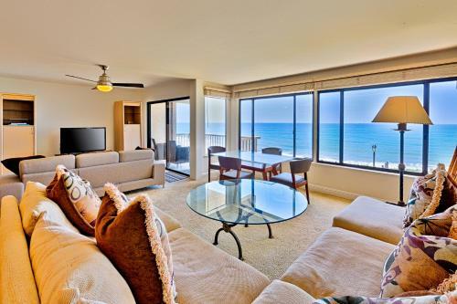 Del Mar Beach Club Retreat