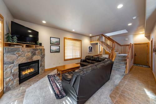 Sierra Pines Villa