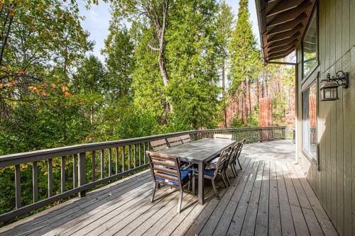 Crystal Creek Lodge