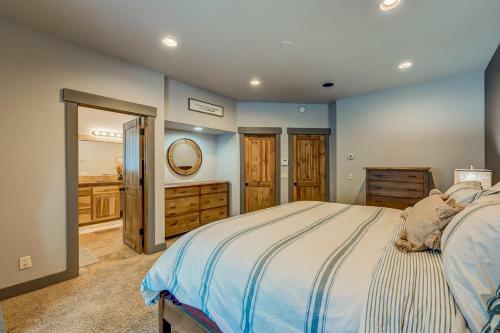 Summit Chalet