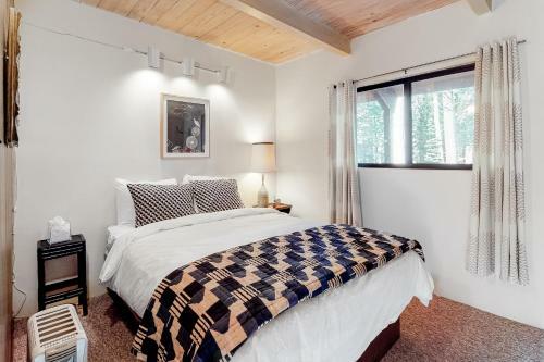 Retro Retreat - Soda Springs, Ca