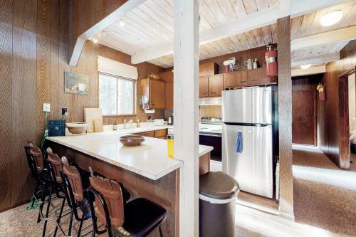 Retro Retreat - Soda Springs, Ca