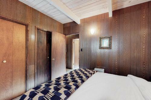 Retro Retreat - Soda Springs, Ca