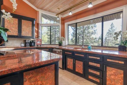 Luxurious Escape-double Masters/gourmet Kitchen