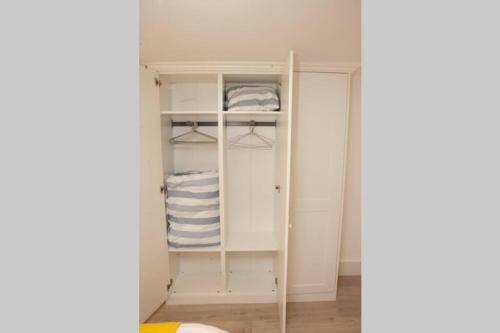 Spectacular Views, 1 Bed Central Bath Apartment