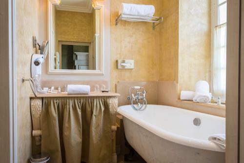 Hotel Ch�teau De Courcelles