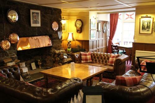 Two Bridges Hotel