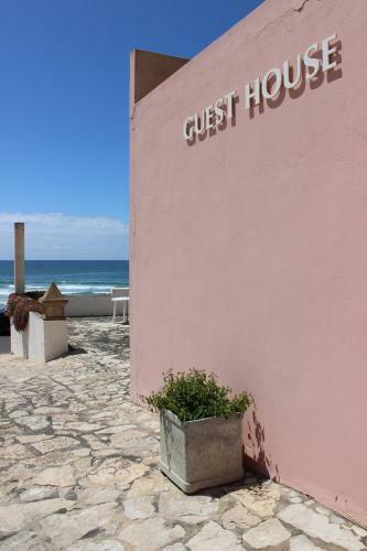 Hostal O Facho Guest House