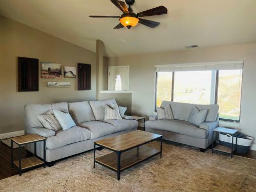 360 Degree Hilltop Views - Vista Santa Lucia