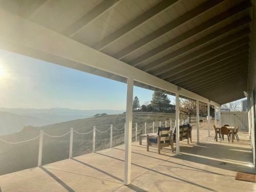 360 Degree Hilltop Views - Vista Santa Lucia