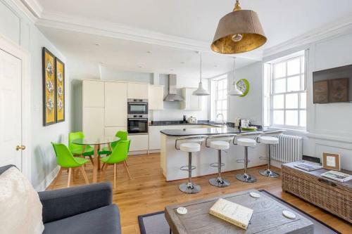 Beautiful Apartment, Incredible Central Location
