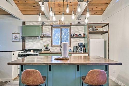 Cozy, Modern Cabin Steps To National Forest!