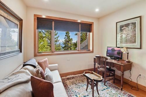 Lakeview Mountain Chalet