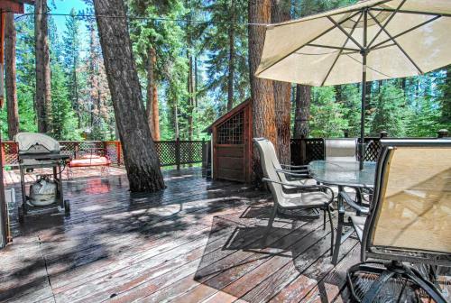 Tahoe Vista Cabin With Deck 1 Mile To Beach!