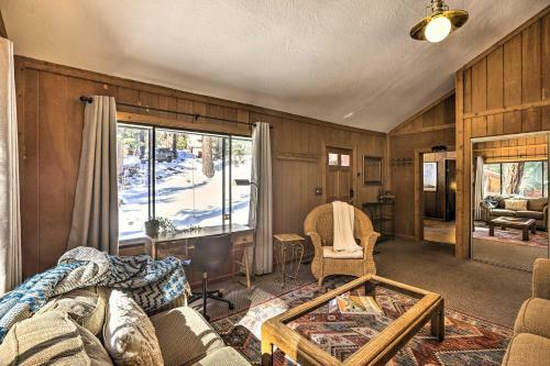 Tahoe Vista Cabin With Deck 1 Mile To Beach!