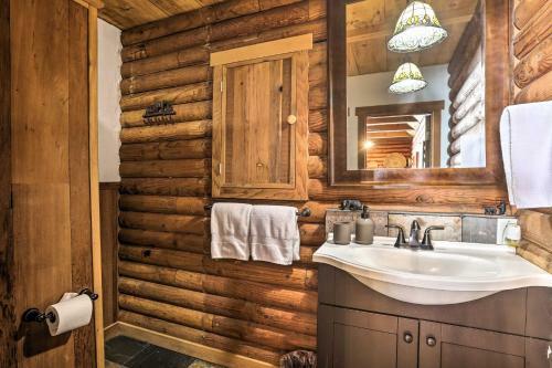 Tahoe Vista Cabin With Deck 1 Mile To Beach!