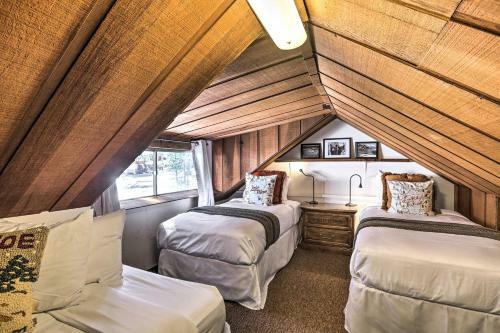 Tahoe Vista Cabin With Deck 1 Mile To Beach!