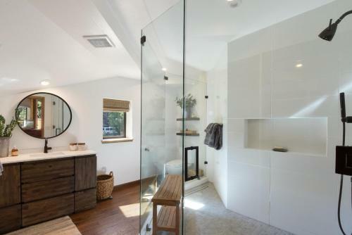 Snowshoe Cabin