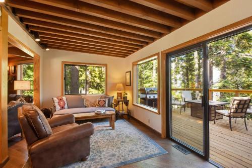 Snowshoe Cabin