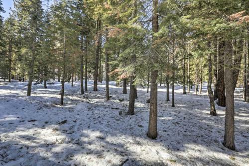 Tahoe City Retreat With Deck, 1 Mi To Beach!