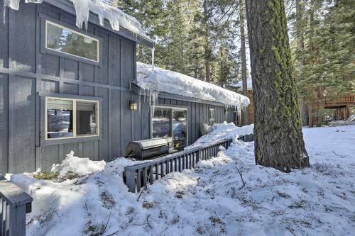 Tahoe City Retreat With Deck, 1 Mi To Beach!