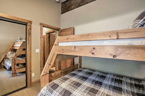 Tahoe City Retreat With Deck, 1 Mi To Beach!