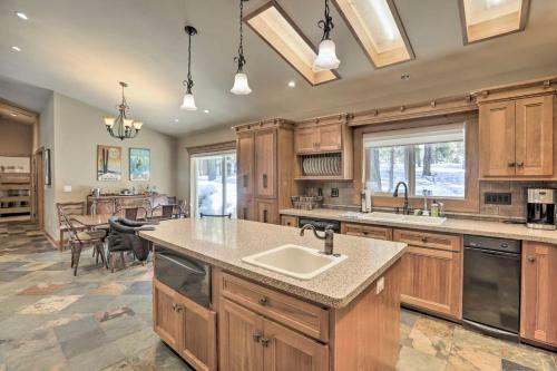 Tahoe City Retreat With Deck, 1 Mi To Beach!