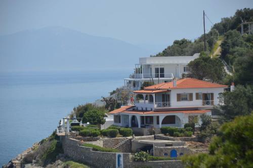 Epipleon Suites