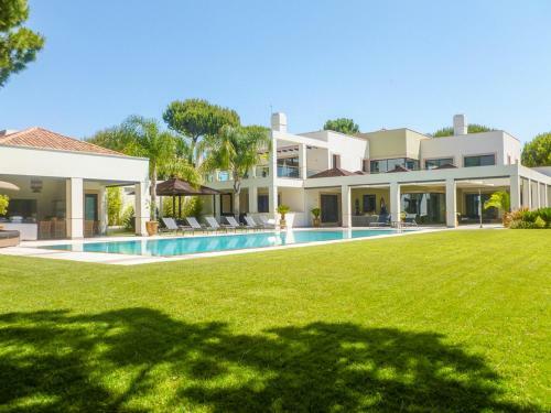 Contemporary And Elegant Designed Villa P2108