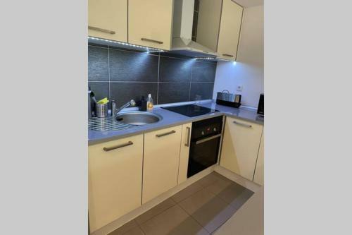 Apartamento Janelas Verdes 37