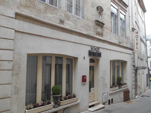 Hotel De Montaulbain