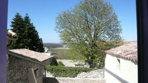 Hotel La Petite Auberge De Lussan