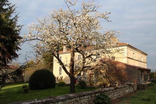 Hostal Les Grandes Maisons