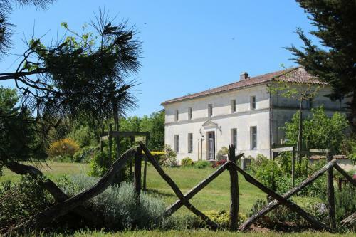 Hostal Les Grandes Maisons