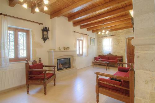 Askoutsi Manor, A Natural Tranquil Retreat!