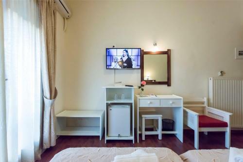 Posada Akroyali Seafront Retreat - Charming Suites