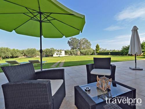 Villa Iris By Travelpro Services- Agios Mamas Beach