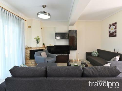 Villa Iris By Travelpro Services- Agios Mamas Beach