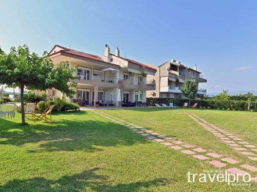 Villa Iris By Travelpro Services- Agios Mamas Beach