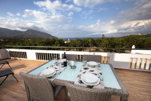 Aristianna Vacation House