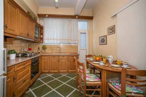 Oasis Apartment , Corfu Center