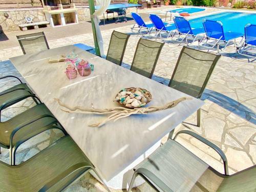 Villa Kessar St Stephanos With Private Pool