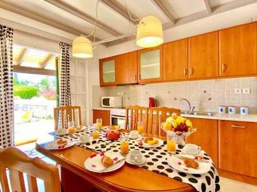 Villa Kessar St Stephanos With Private Pool