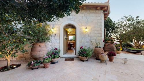 Luxury Villa Allure